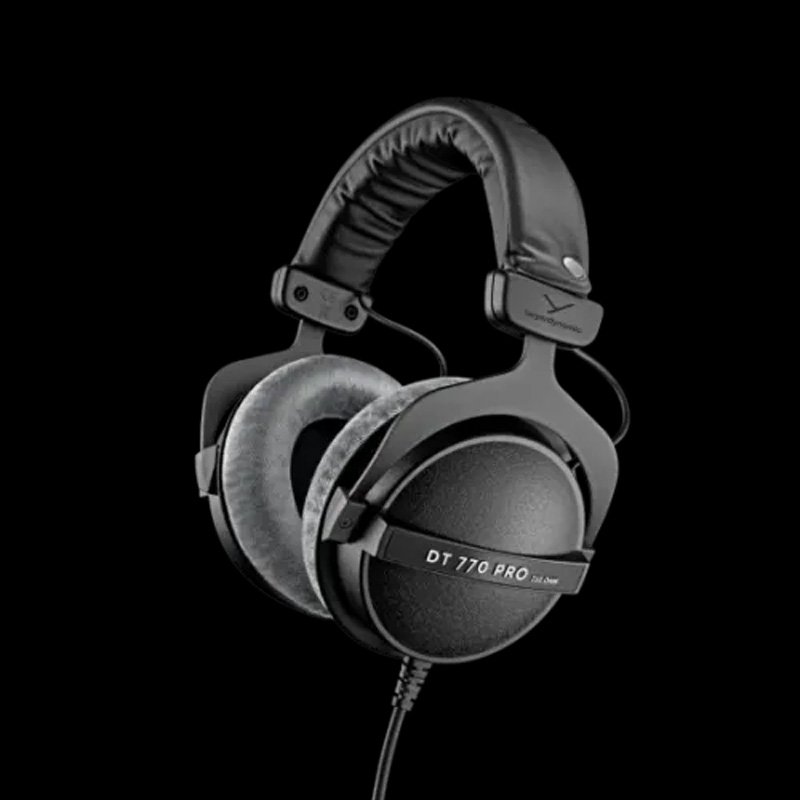 Beyerdynamic DT 770 PRO 250 Ohm Over-Ear Studio Headphone